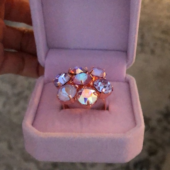 Aurora Borealis, Lavender + Rose Gold Crystal Flower Statement Cocktail Ring - Picture 5 of 8
